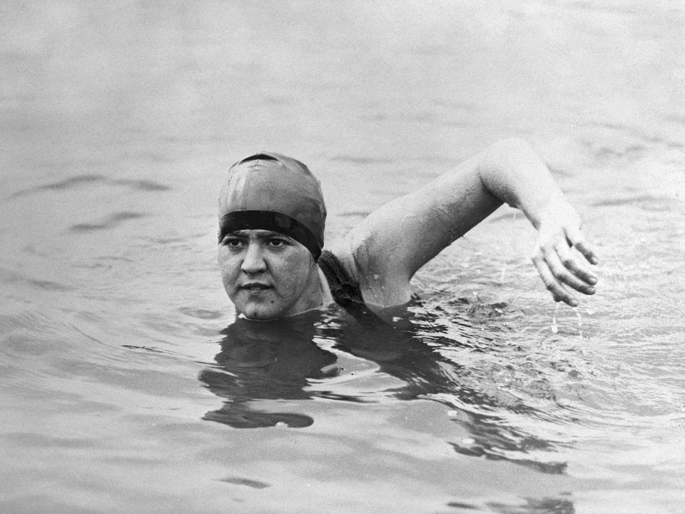 Gertrude Erderle swimming.