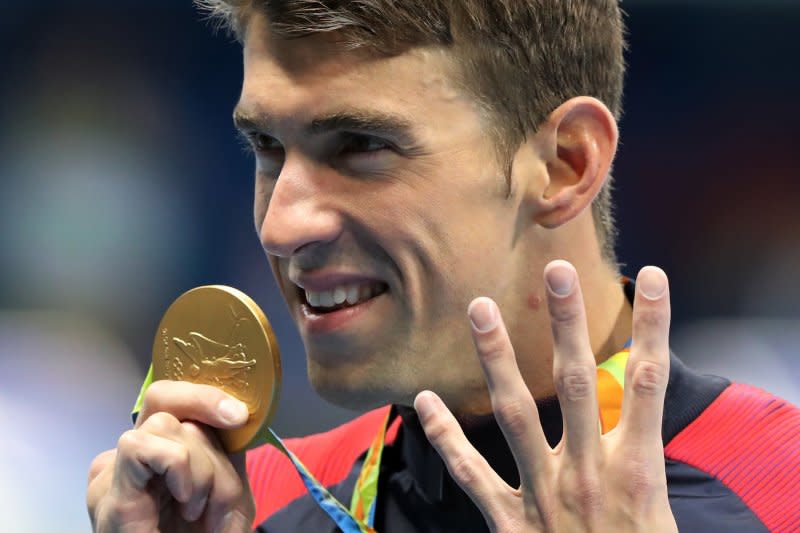 美國泳將「飛魚」費爾普斯（Michael Phelps）11日在男子200公尺混合式摘下金牌（美聯社）