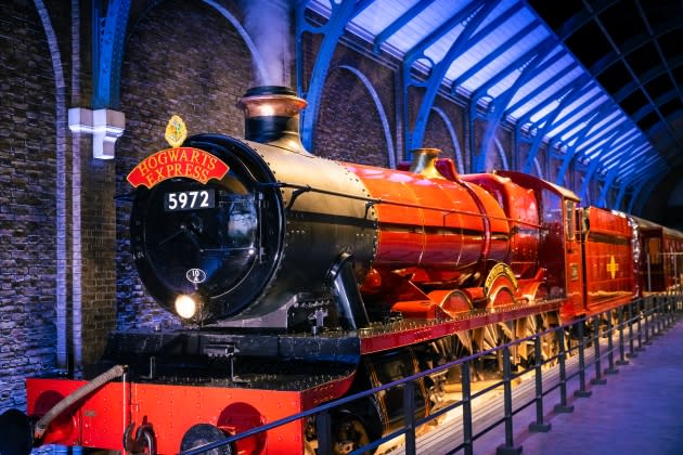 Hogwarts Legacy Sparks Speculation About Transgender Potter Character –  Deadline