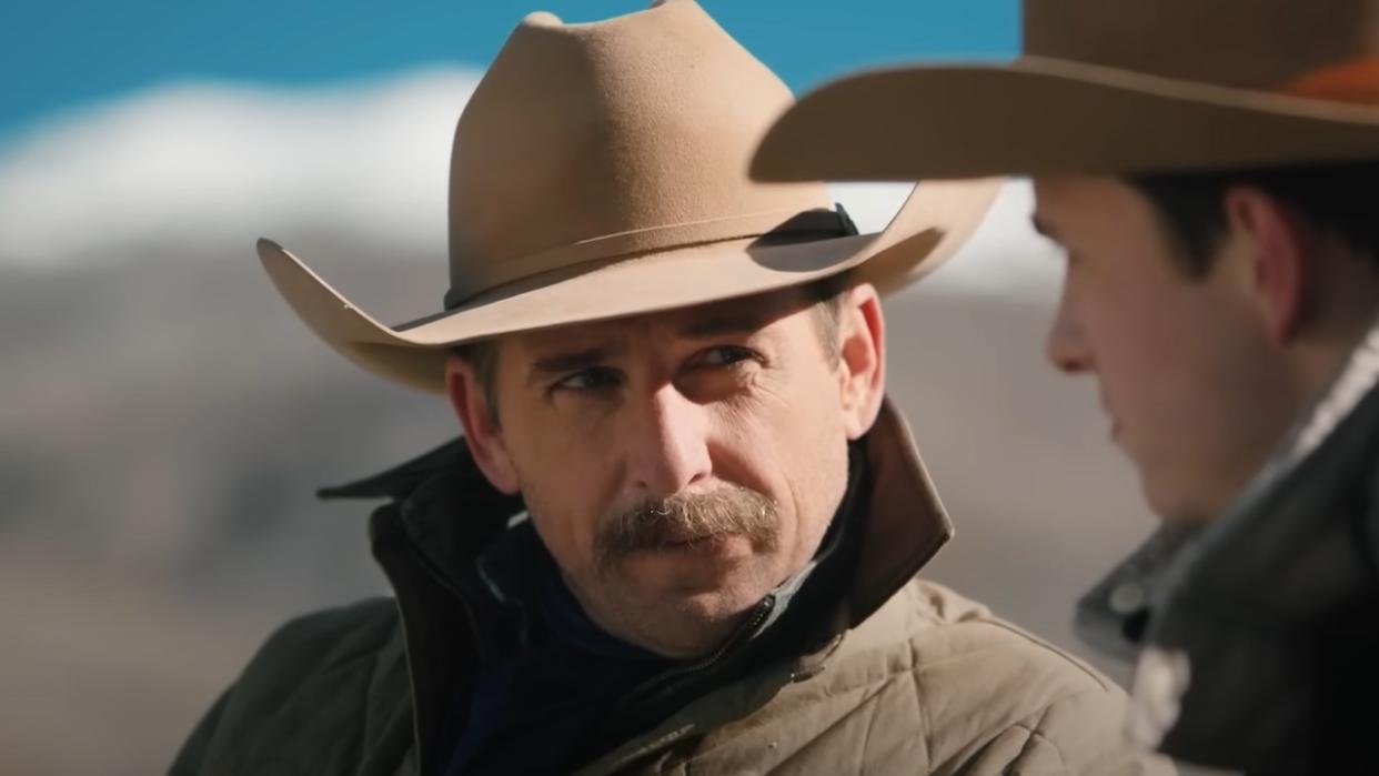  Josh Lucas as young John Dutton talking to Jamie on Yellowstone. 