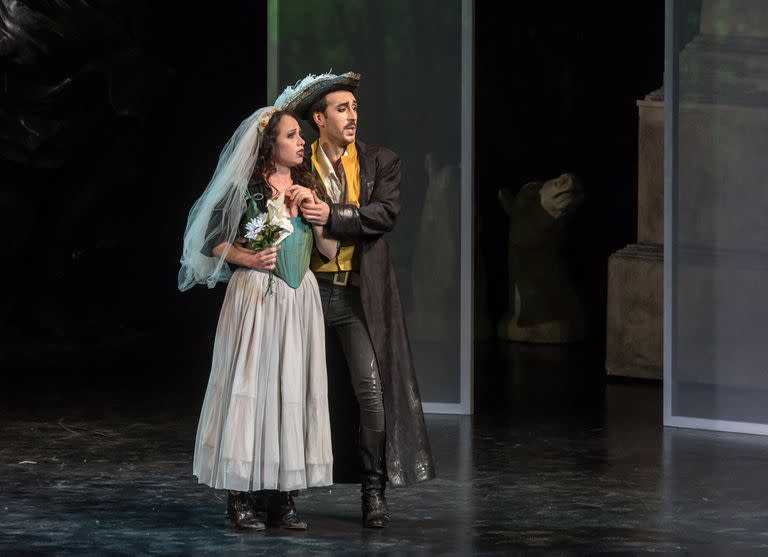 Natacha Nocetti en el rol de Zerlina y Alejo Álvarez Castillo como Don Giovanni