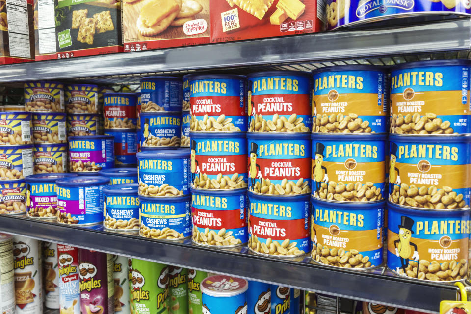 Miami Beach, Planters peanuts cashews and snacks. (Photo by: Jeffrey Greenberg/Education Images/Universal Images Group via Getty Images)