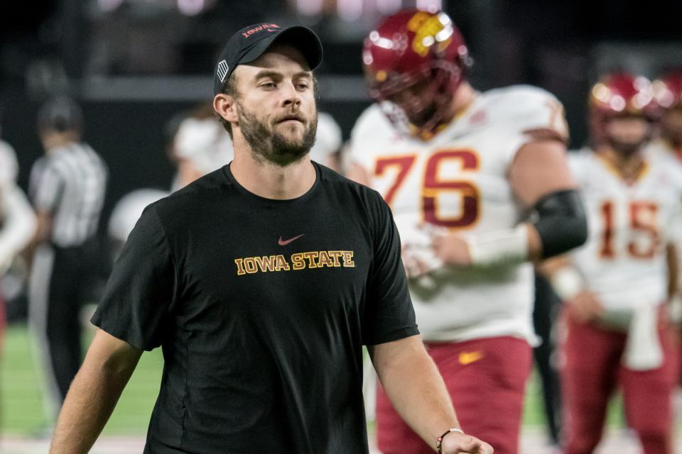 Iowa State is promoting tight ends coach Taylor Mouser to offensive coordinator after the departure of Nate Scheelhaase to the NFL
