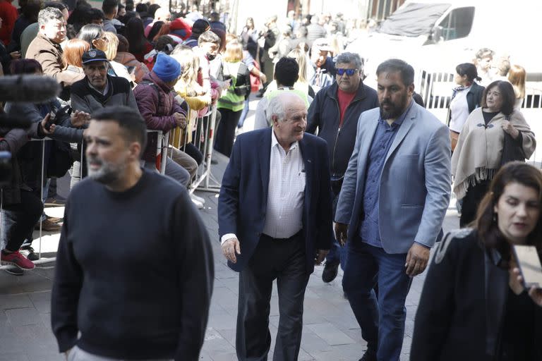 Junto a Duhalde y Kicillof. Alberto Fernández participa en la Basílica de Luján de la misa por el ataque a Cristina Kirchner