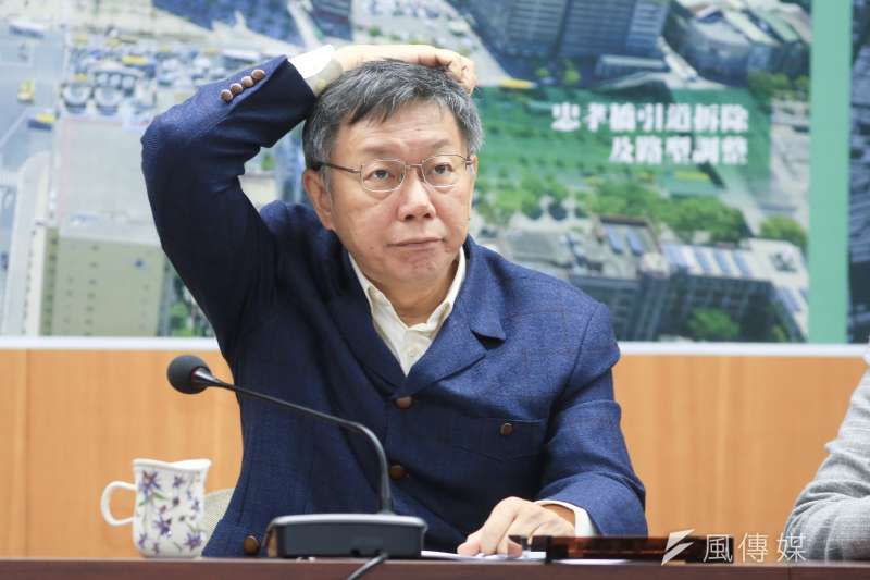 20181213-總統蔡英文與台北市長柯文哲13日視察北門廣場並聽取西區門戶計畫簡報。（簡必丞攝）