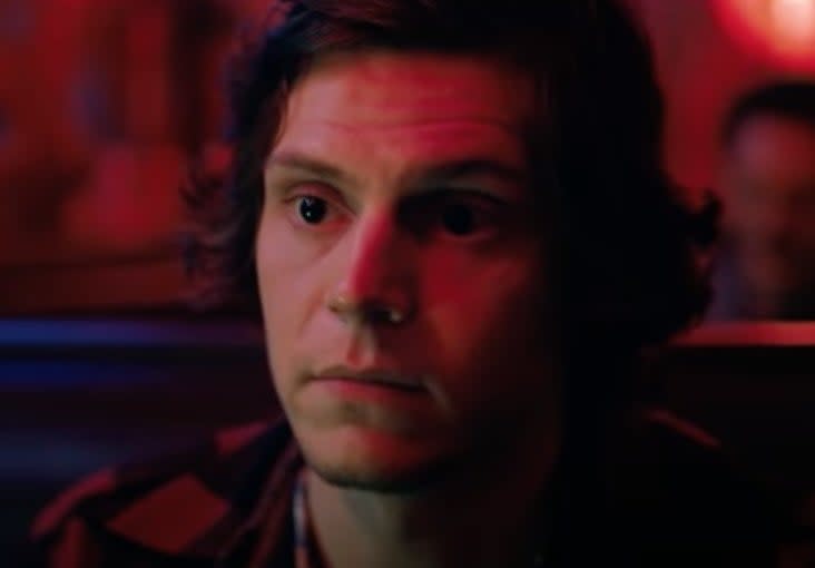 Evan Peters as Warren Lipka