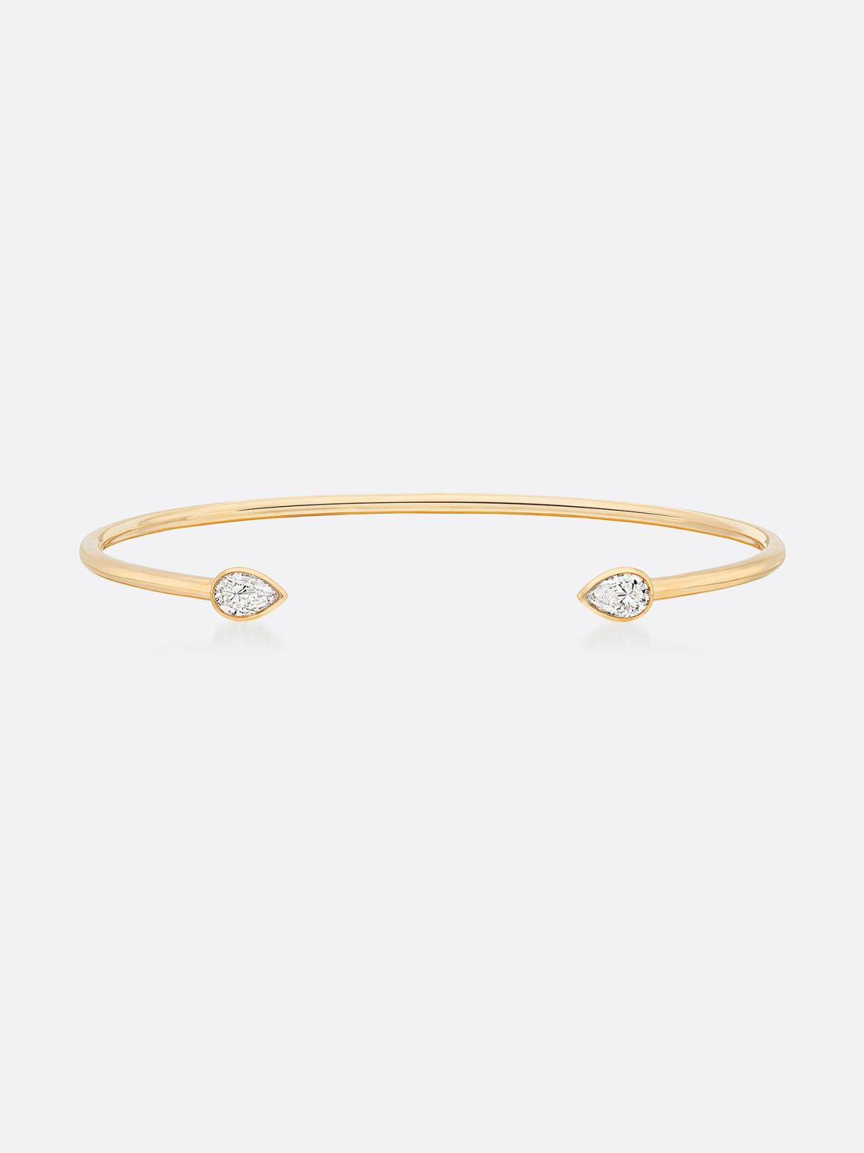 <p><a href="https://go.redirectingat.com?id=74968X1596630&url=https%3A%2F%2Fwww.brochuwalker.com%2Fproducts%2Fromance-pear-diamond-bracelet-yellow-gold&sref=https%3A%2F%2Fwww.townandcountrymag.com%2Fstyle%2Ffashion-trends%2Fg62068527%2Fjamie-mizrahi-brochu-walker-collaboration-fall-2024%2F" data-i13n="elm:affiliate_link;elmt:premonetized" rel="sponsored" target="_blank" data-ylk="slk:Shop Now;elm:affiliate_link;elmt:premonetized;itc:0;sec:content-canvas" class="link rapid-noclick-resp rapid-with-clickid etailiffa-link">Shop Now</a></p> <p>Romance Pear Diamond Droplet Bracelet</p> <p>brochuwalker.com</p> <p>$4350.00</p>