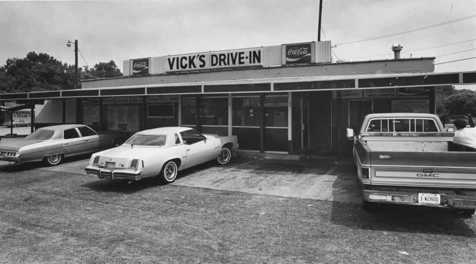 Vick’s Drive-in restaurant in Fayetteville on June 24, 1987.