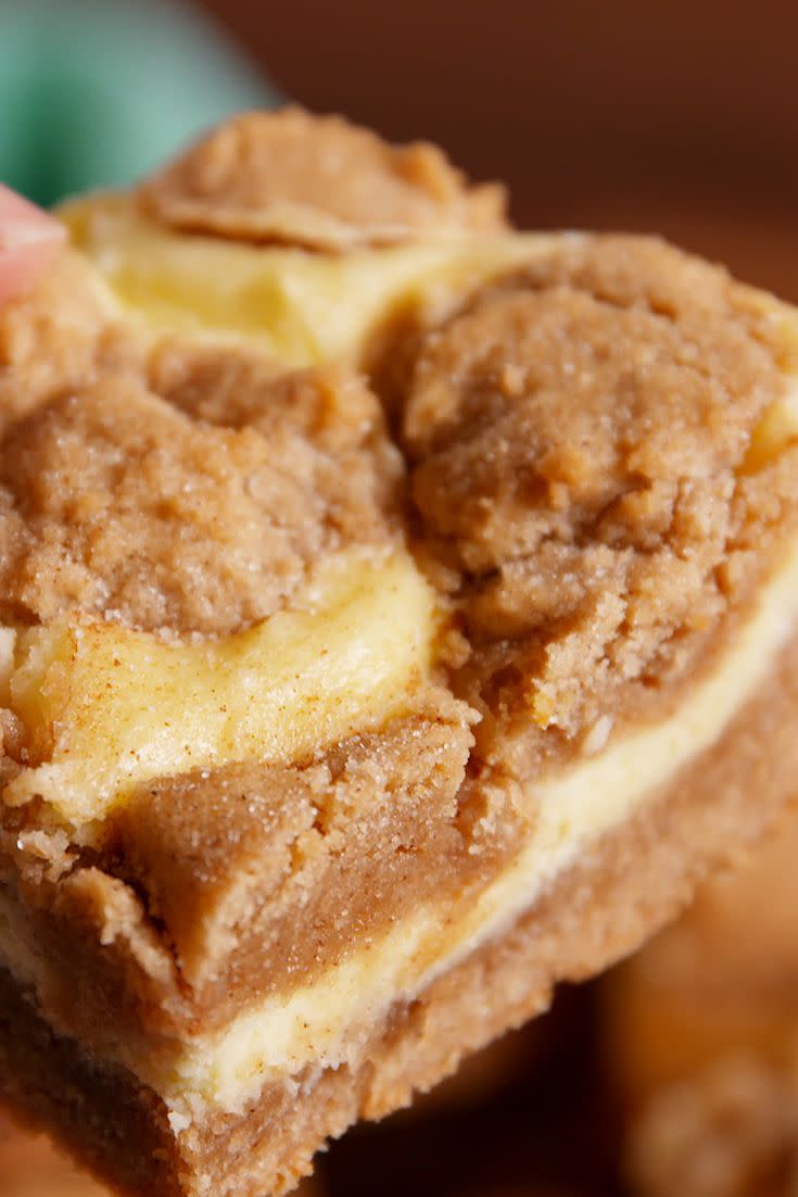 Snickerdoodle Cheesecake Bars