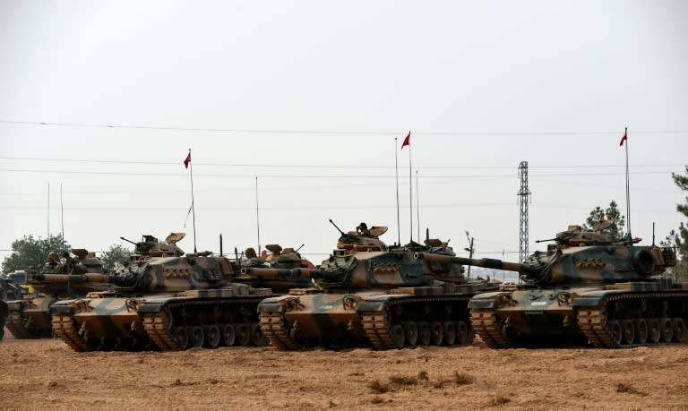 Turkey says Operation Euphrates Shield is aimed at ridding the northern Syrian border area of both Islamic State (IS) extremists and the Kurdish militia vehemently opposed by Ankara