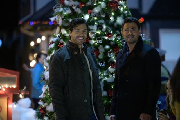 George Krissa as Jason and Jonathan Bennett as Sam in "The Holiday Sitter"<p>Hallmark</p>