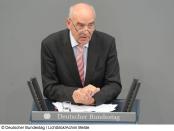 <b>8. Norbert Schindler (CDU): mindestens 211.000 Euro</b><br><br> Der Finanzpolitikier ist unter anderem als Landwirt, Winzer sowie als Aufsichtsrat für das Bioethanol-Unternehmen CropEnergies tätig. (Bild: Deutscher Bundestag/Lichtblick/Achim Melde)