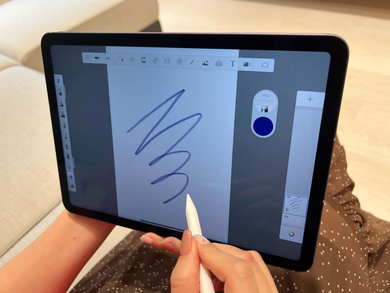 iPad Air可用第二代Apple Pencil畫畫。圖／中央社提供
