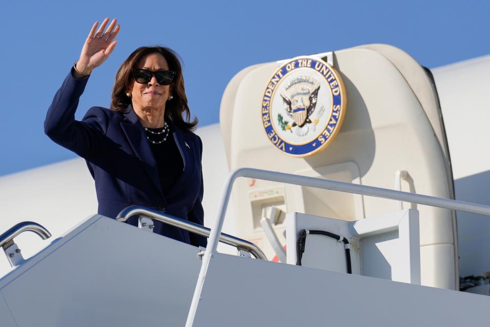 Democratic presidential nominee Vice President Kamala Harris boards Air Force Two in Las Vegas, Nevada, on Monday. Harris traveled to the nation’s capital for a briefing and speech at FEMA headquarters. ((AP Photo/Carolyn Kaster))