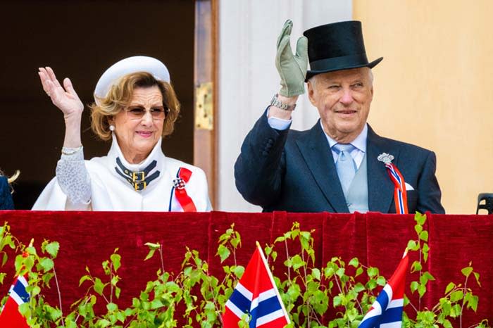 La Familia Real de Noruega en el Día Nacional