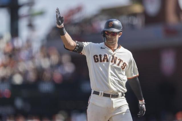 Joe homers against former team, Pirates beat Giants