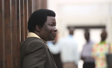 Zimbabwean safari operator Honest Ndlovu waits to appear in Hwange magistrates court, July 29, 2015. REUTERS/Philimon Bulawayo