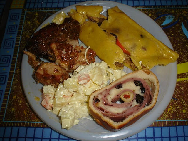 VENEZUELA: Hallacas and pan de jamón