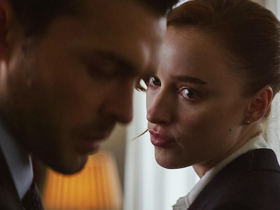 Alden Ehrenreich and Phoebe Dynevor in ‘Fair Play’ (Netflix)