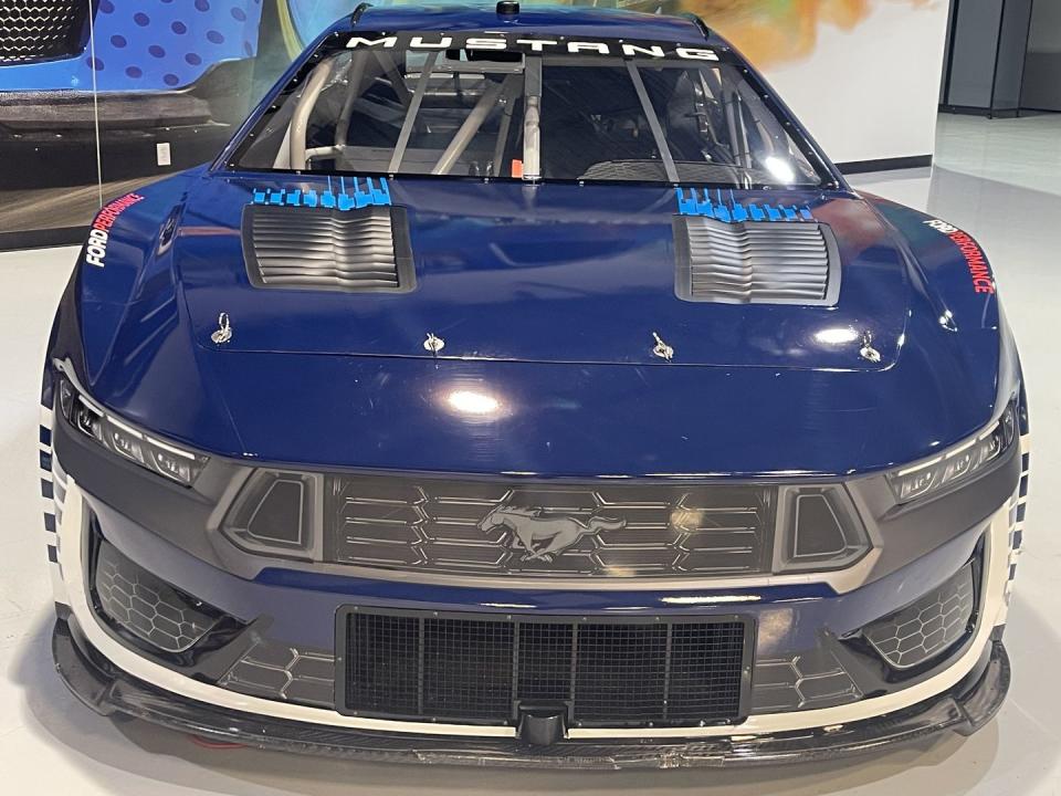 2024 ford mustang dark horse nascar