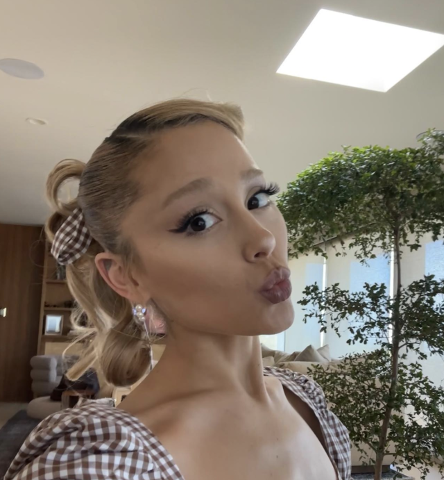 Ariana Grande Wows In A Chic Checkered Top While Promoting R.E.M Beauty As  Fans Say Her New Foundation Is 'Impressive