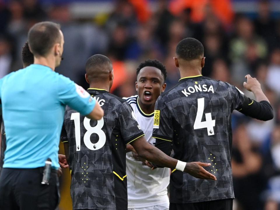 Luis Sinisterra (centre) protests his sending-off for Leeds against Aston Villa (Getty Images)