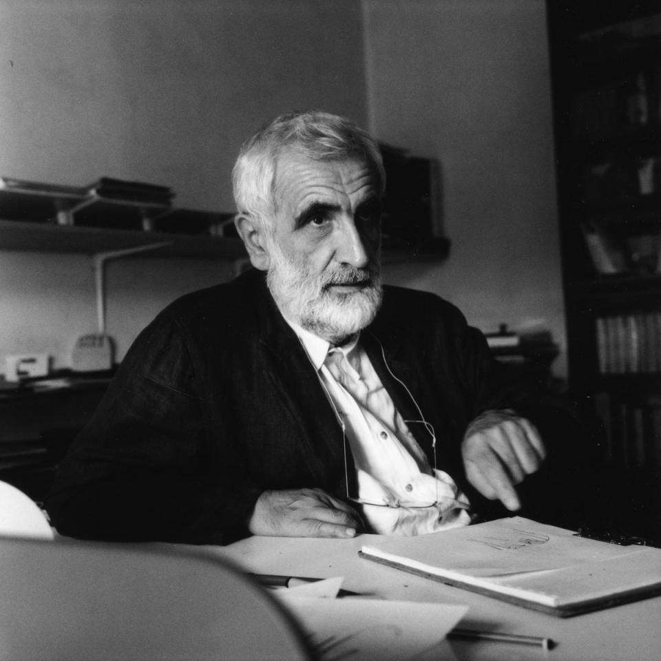 The Italian modernist artist and designer, Enzo Mari (Ramak Fazel)