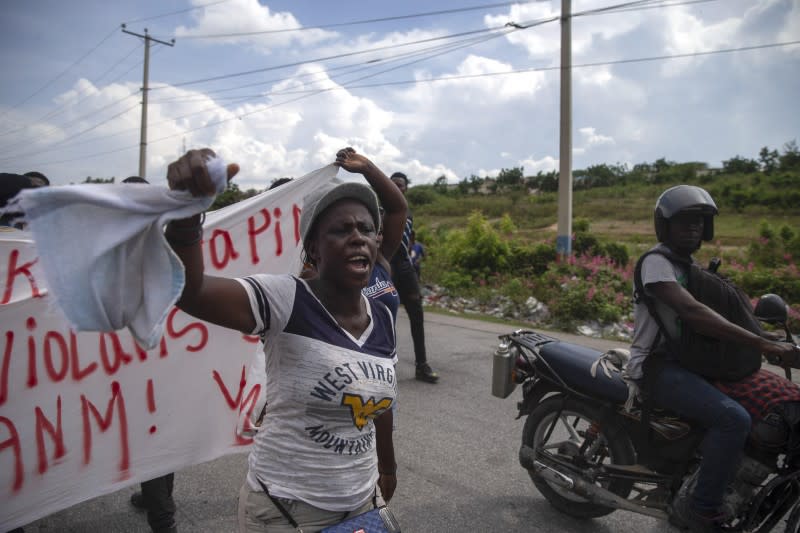 2021年10月，海地綁架歪風大盛，美國傳教士也無法倖免，人民上街抗議（AP）