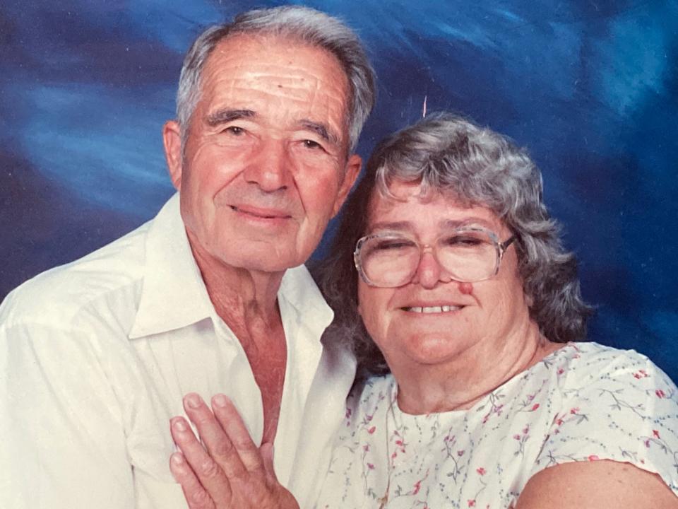 A close up of a family photo of Mario and Cecelia Pennesi, circa 2000