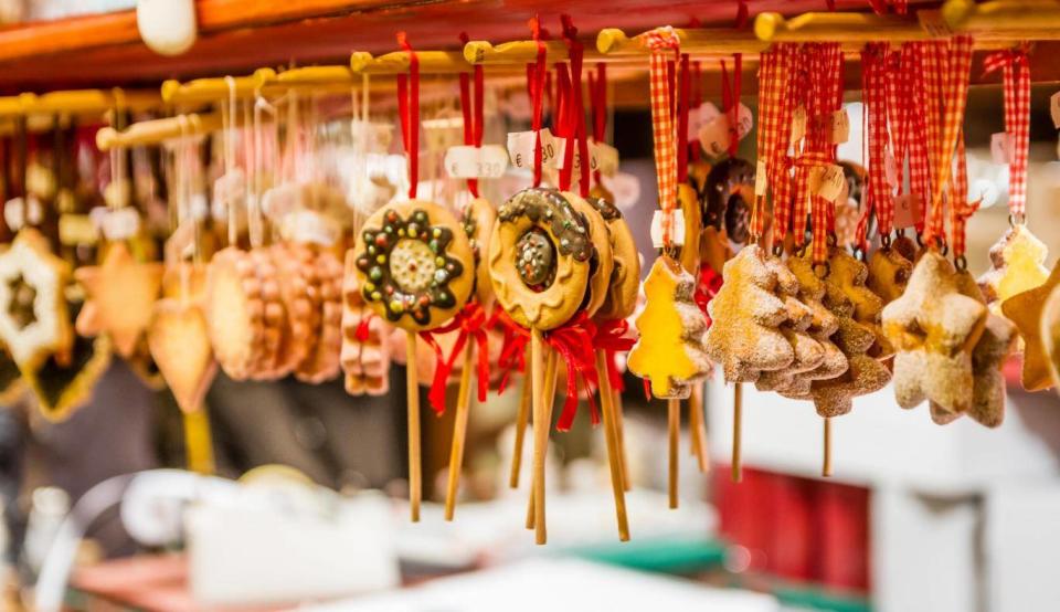 Gingerbread Christmas ornaments (iStock)