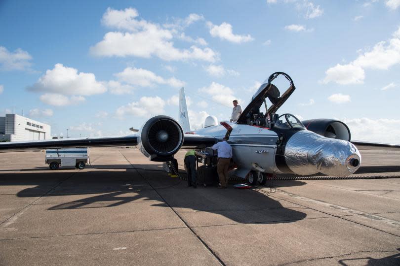 nasa eclipse jet