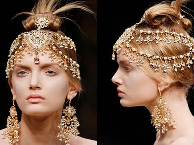 Regal-but-tough accessories came out McQueen's fall 2008 show.