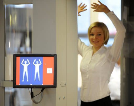 airport body scanners what do they see