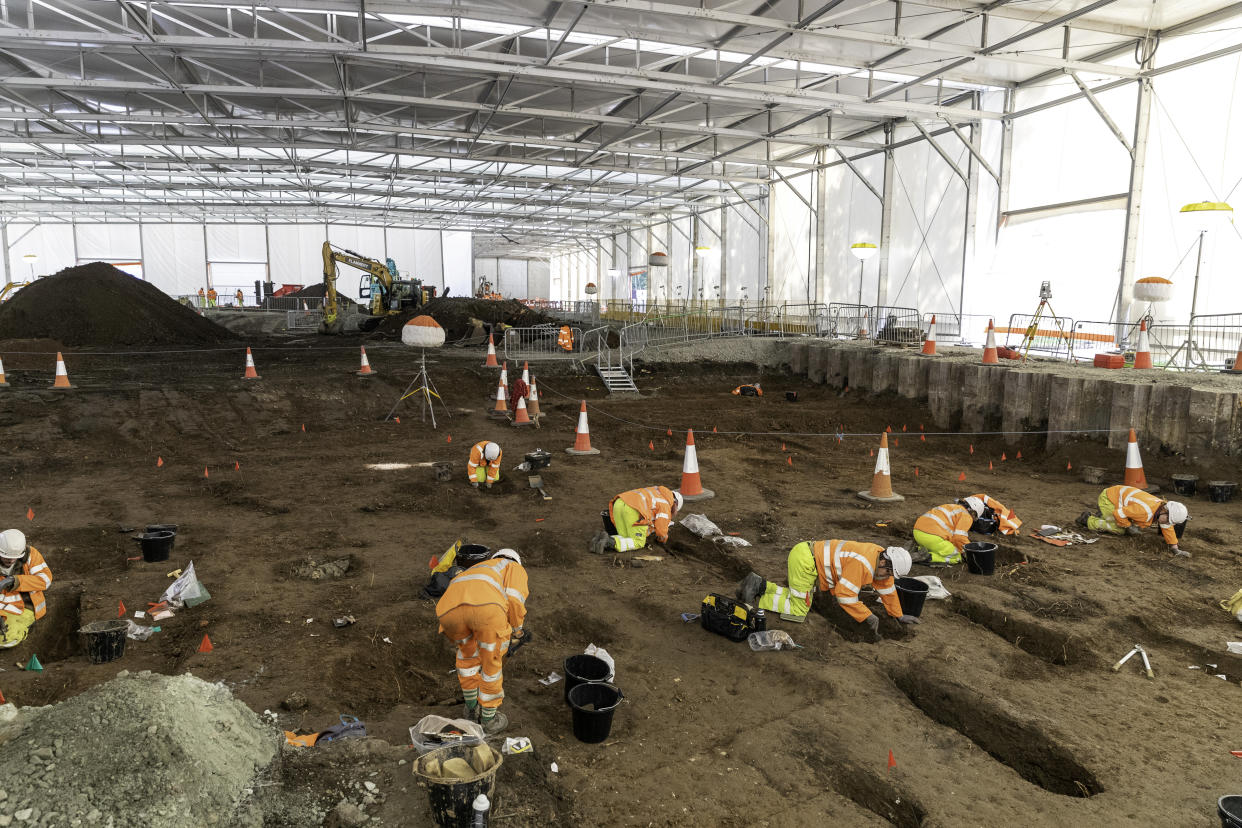 Workers on the A63 are building a new motorway underpass in the city of Hull, East Yorkshire. 
