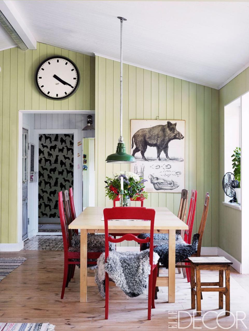 8) Farmhouse Breakfast Nook