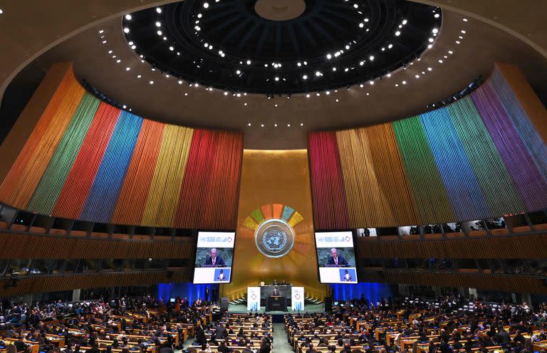 El Secretario General de las Naciones Unidas, António Guterres, habla en la sesión inaugural de la segunda Cumbre de Objetivos de Desarrollo Sostenible (SDG) el 18 de septiembre de 2023, antes de la 78ª Asamblea General de la ONU.