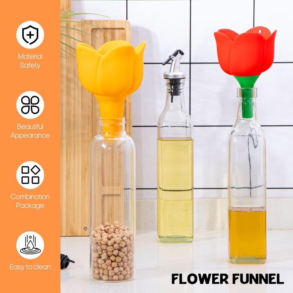 FBEYPAR Kitchen Funnel Set, 2pcs Premium Silicone. (Photo: Amazon SG)