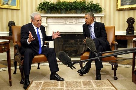 U.S. President Barack Obama meets with Israeli Prime Minister Benjamin Netanyahu in the Oval office of the White House in Washington November 9, 2015. REUTERS/Kevin Lamarque