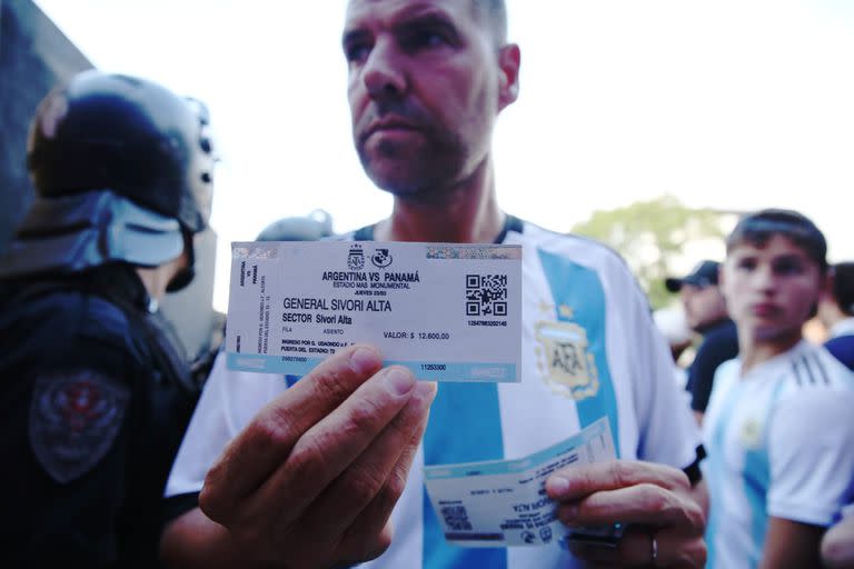 Los hinchas que adquieran tickets para el partido vs. Ecuador deberán canjearlo por una entrada física