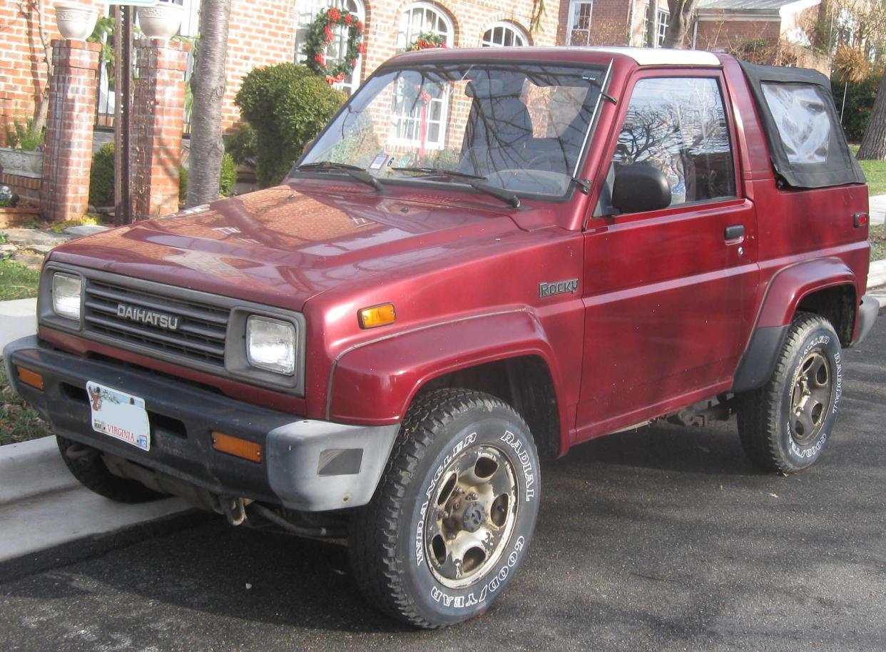 Daihatsu Rocky (F300)