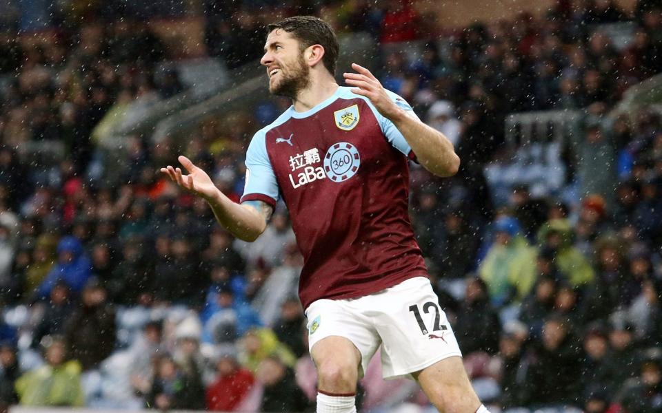 Burnley fell to a 2-1 defeat against Leicester - CameraSport