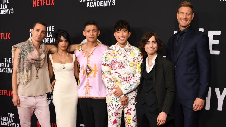 the-umbrella-academy-season-3-red-carpet-premiere-video-cast-interviews.jpg