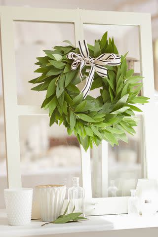 <p><a href="https://happyhappynester.com/how-to-make-bay-leaf-wreath/" data-component="link" data-source="inlineLink" data-type="externalLink" data-ordinal="1">Happy Happy Nester</a></p>