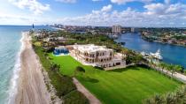 <p>Además, Playa Vista Isle cuenta también con una playa privada de 150 metros y dos muelles para aparcar yates de aguas profundas.(Foto: <a rel="nofollow noopener" href="http://www.conciergeauctions.com/auctions/playa-vista-isle-hillsboro-beach-florida" target="_blank" data-ylk="slk:Concierge Auctions;elm:context_link;itc:0;sec:content-canvas" class="link ">Concierge Auctions</a>). </p>