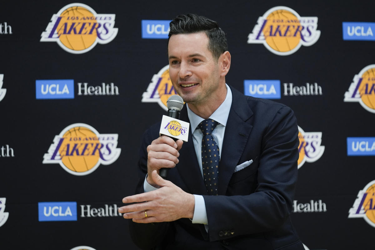 New Lakers coach JJ Redick talks LeBron James, Dan Hurley, lack of experience: 'I want to win championships' - Yahoo Sports