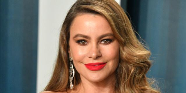 Sofia Vergara Accused Of Photoshopping While Showing Off Her Butt