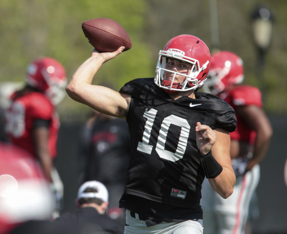 Georgia needs Jacob Eason to take a step forward as a sophomore. (AP)