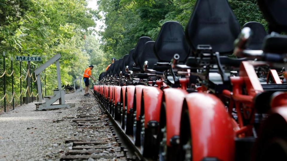 Employees work on turning the “Rail Explorer” vehicles for the return trip on Friday, Aug. 4, 2023 at the Bluegrass Scenic Railroad and Museum in Versailles, Ky. Olivia Anderson/oanderson@herald-leader.com