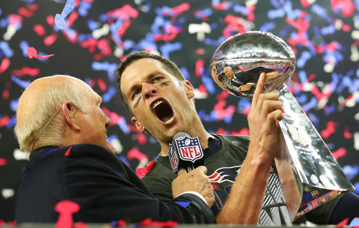 Tom Brady joins Fox Sports after retirement announcement, but won't call  Super Bowl 2023