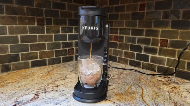 Review: The Keurig K-Iced Coffee Maker Is A Cool Addition To Your Morning  Routine